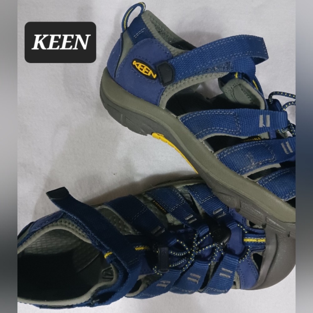 KEEN Sandal Outdoor Shoe Size 6 Adjustable Strap